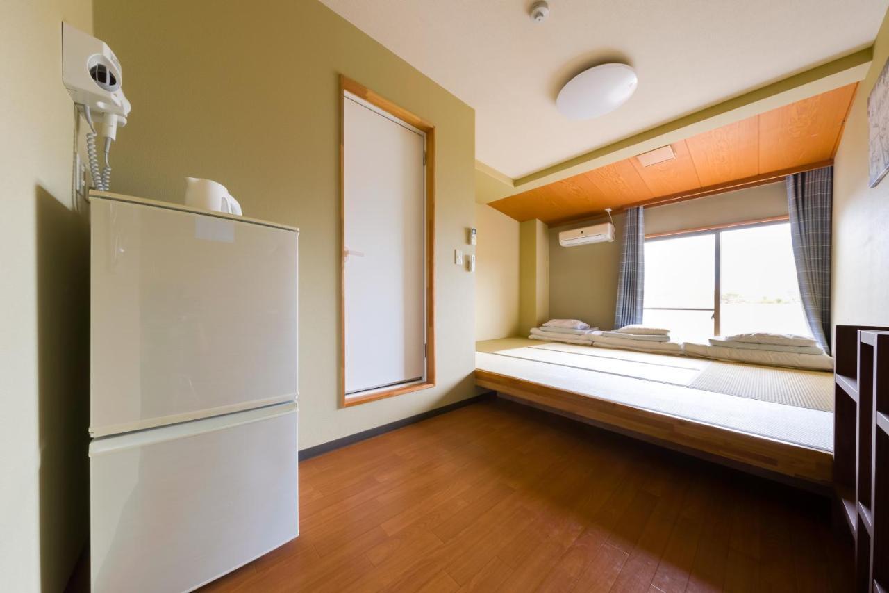 Yolee Guest House Izumisano Esterno foto