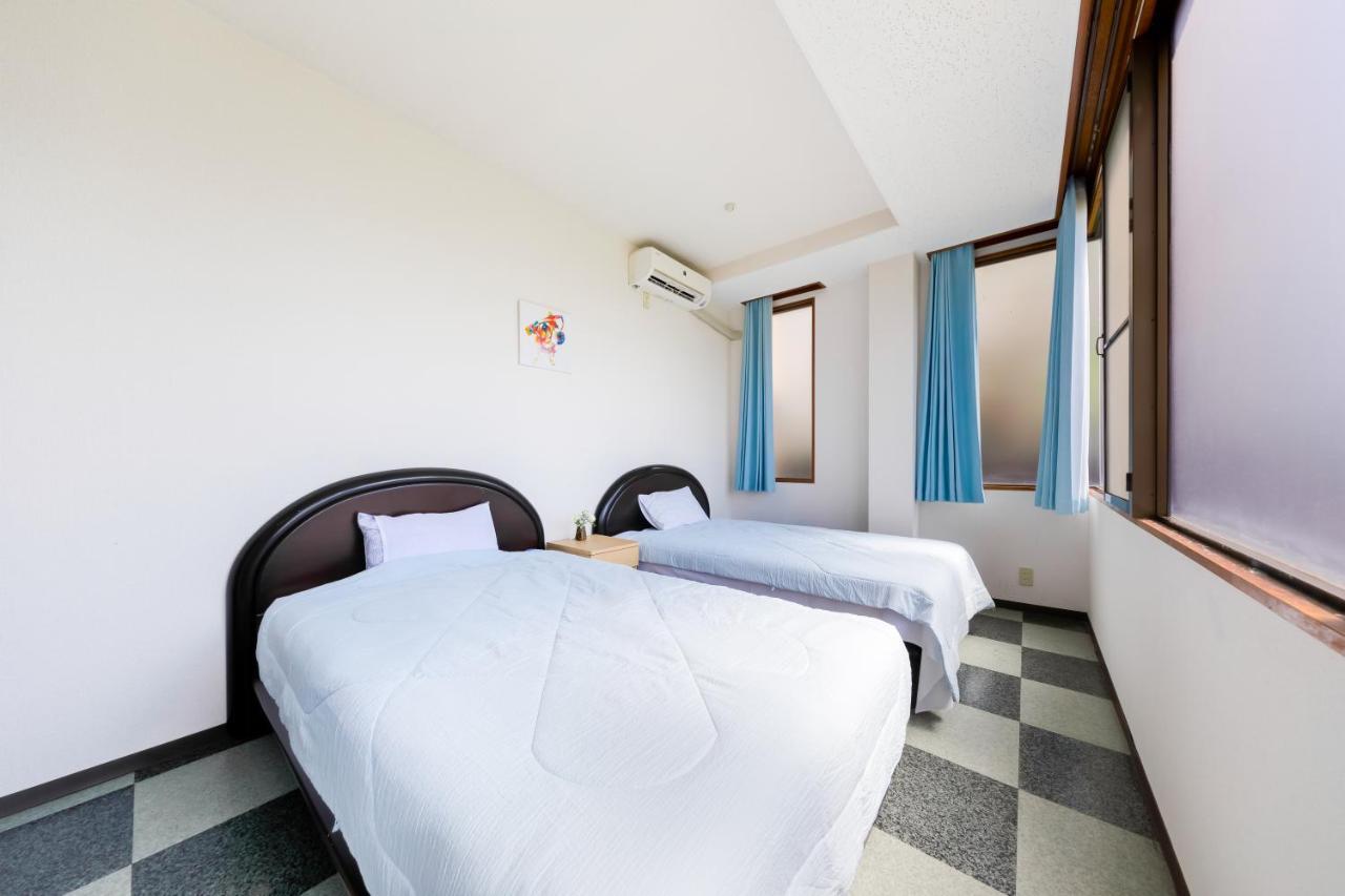 Yolee Guest House Izumisano Esterno foto
